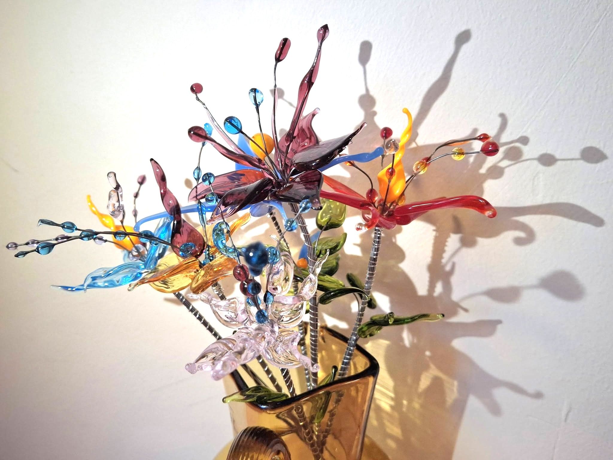 Glaskunst und Blumen von Marcela Růžičková