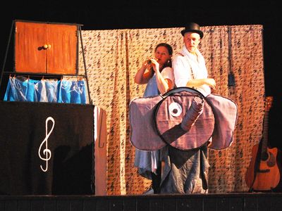 VÁNOČNÍ POHÁDKA: JAK SLON BUBI HLEDAL KAMARÁDA – Městská knihovna