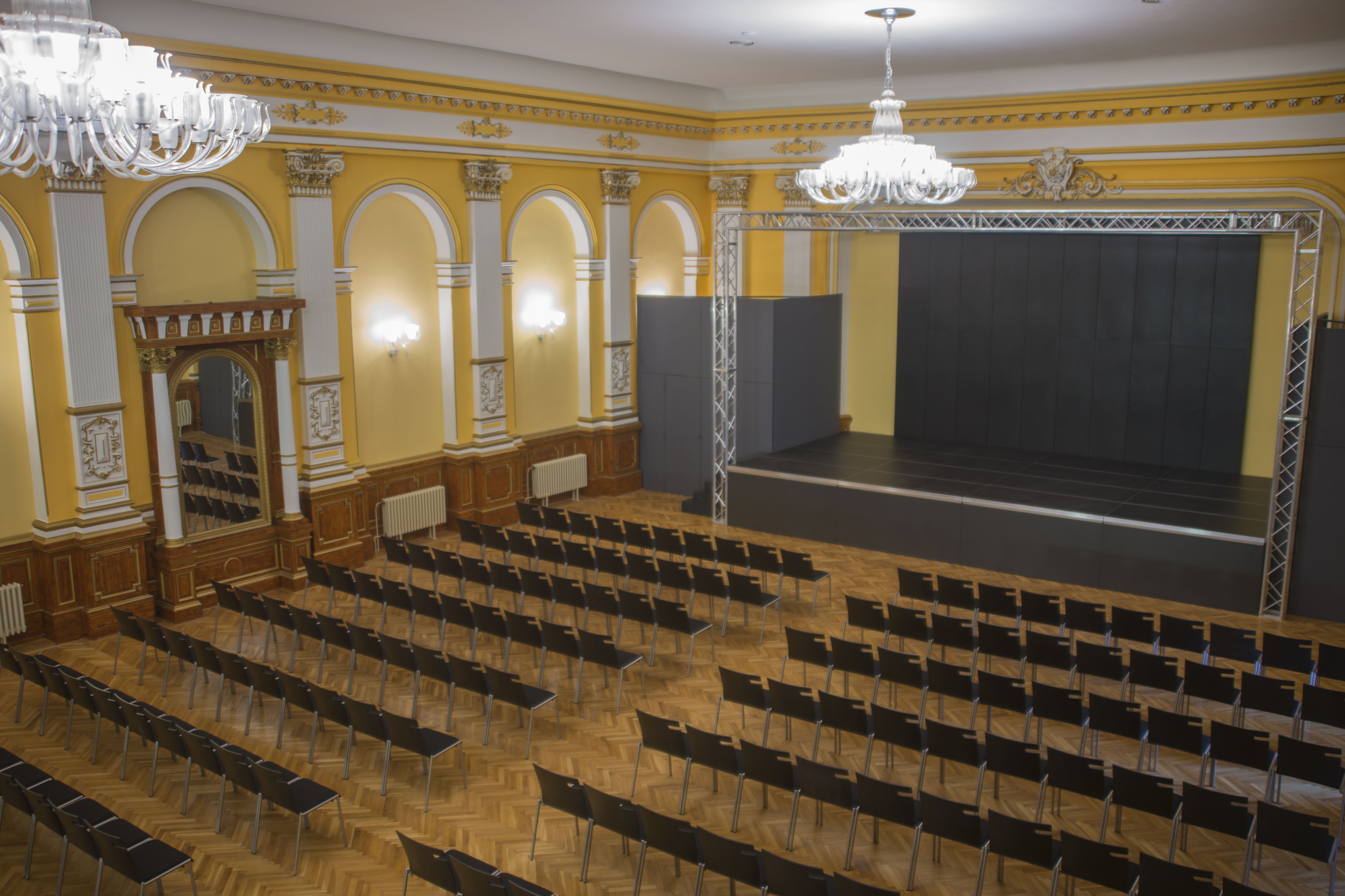 Hotel Praha - společenský sál