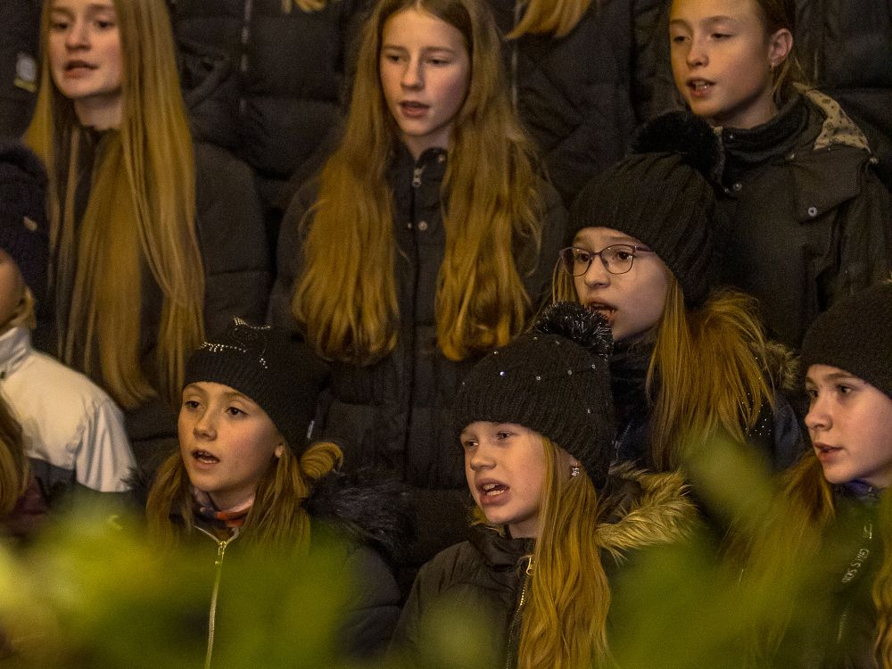 ČESKO ZPÍVÁ KOLEDY