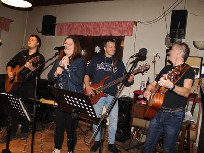 Den otců kapela Avízo – Létající Pivo s.r.o.