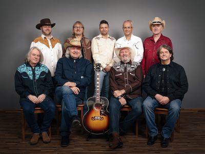 CHRISTMAS SALOON OF HANDSOME MEN – Municipal Theatre Jablonec nad Nisou