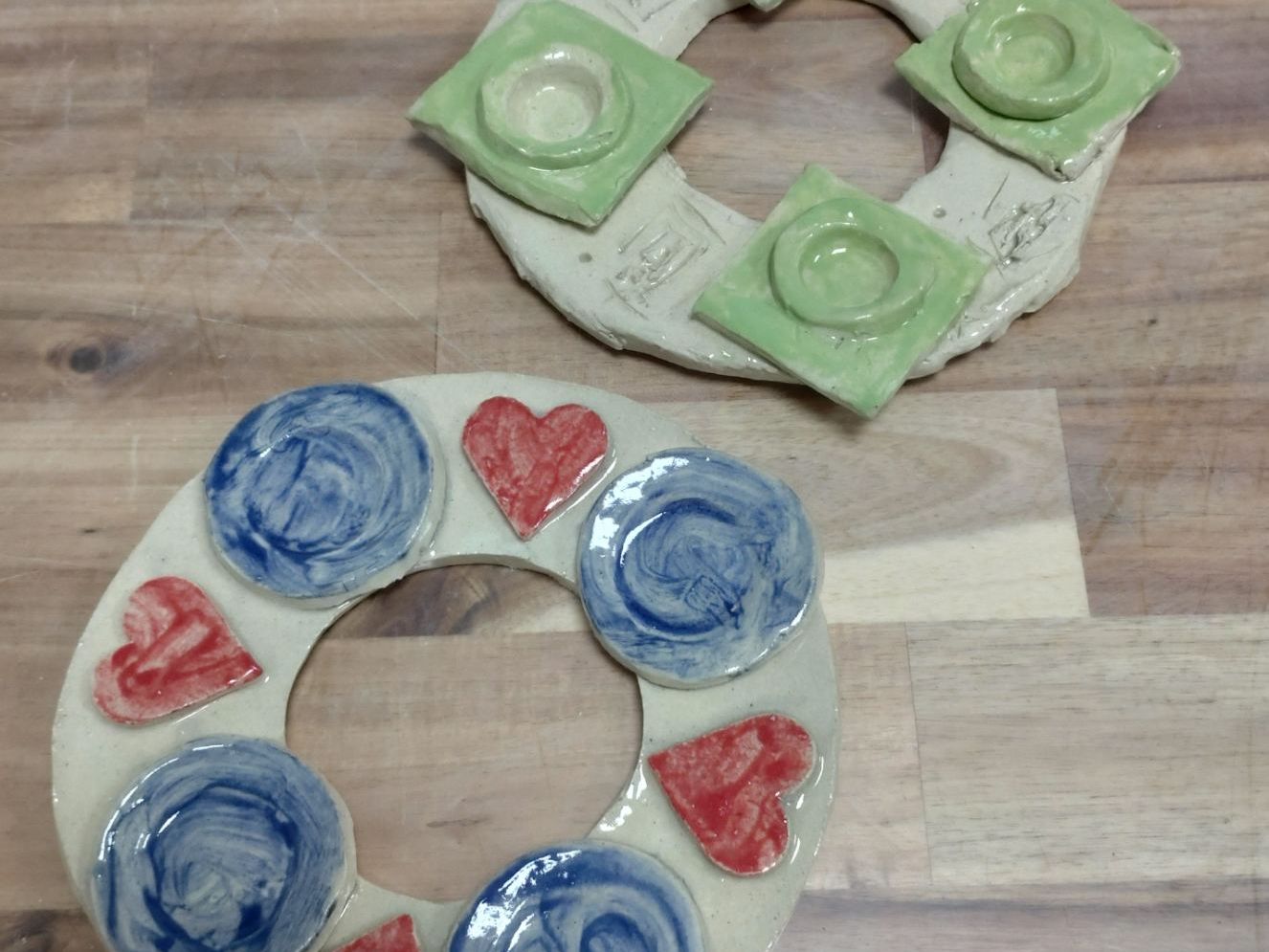 Ceramics workshop – Christmas decorations – free creation