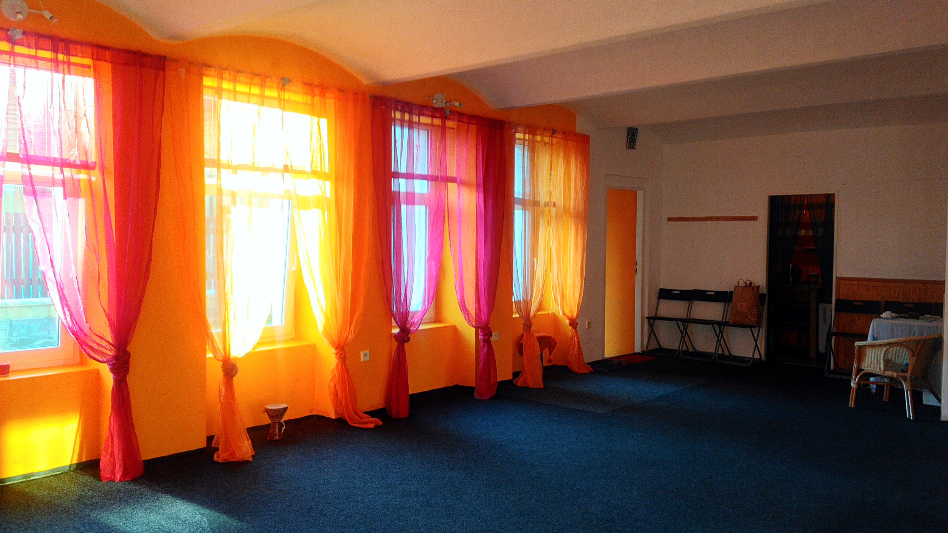 Open gallery