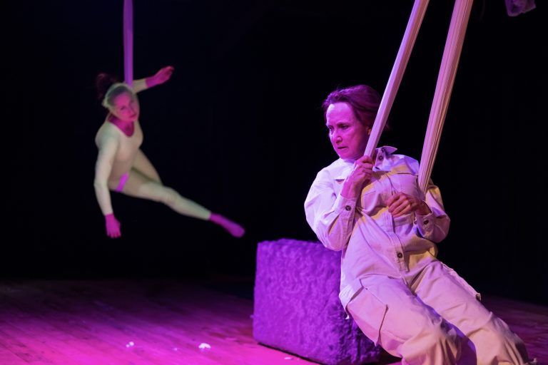 TOYEN – VŠECHNY BARVY SAMOTY