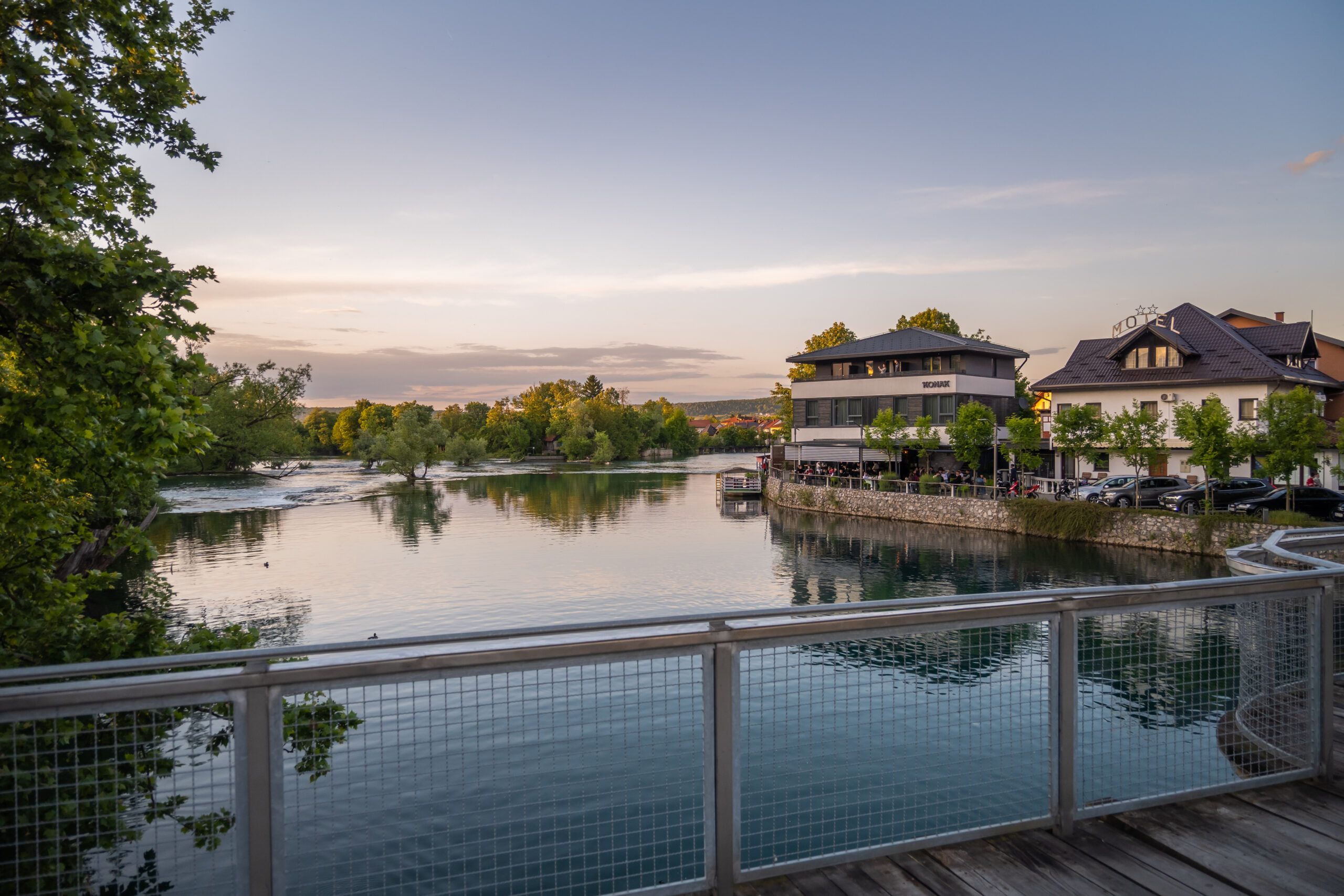 BOSNA A ČERNÁ HORA