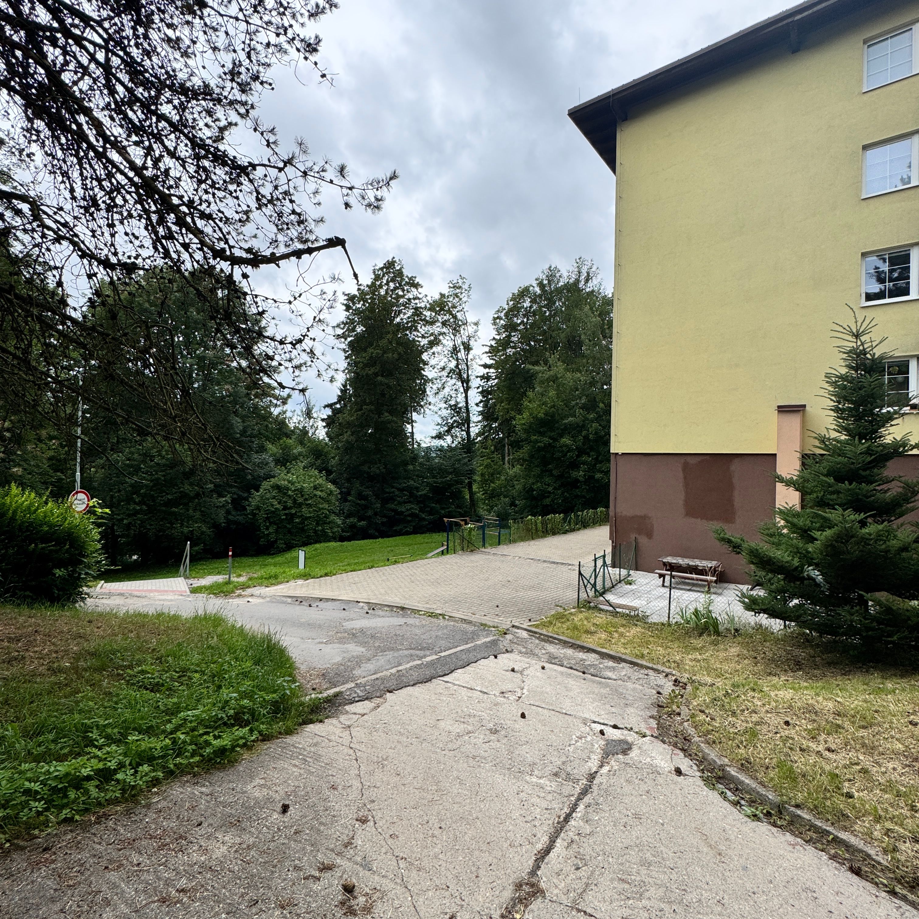 Workoutové hřiště - Jablonec n/N, Na Roli