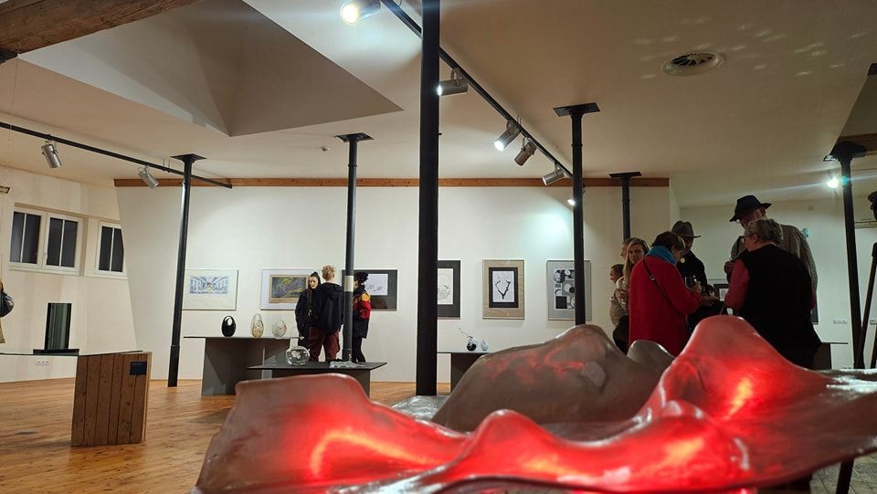 Open gallery