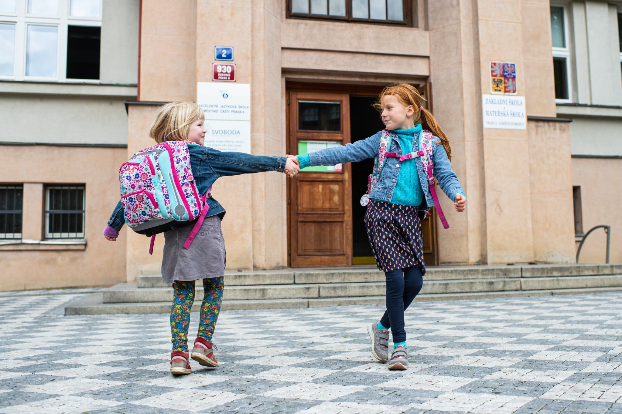 72. Printed architecture: On foot through the city