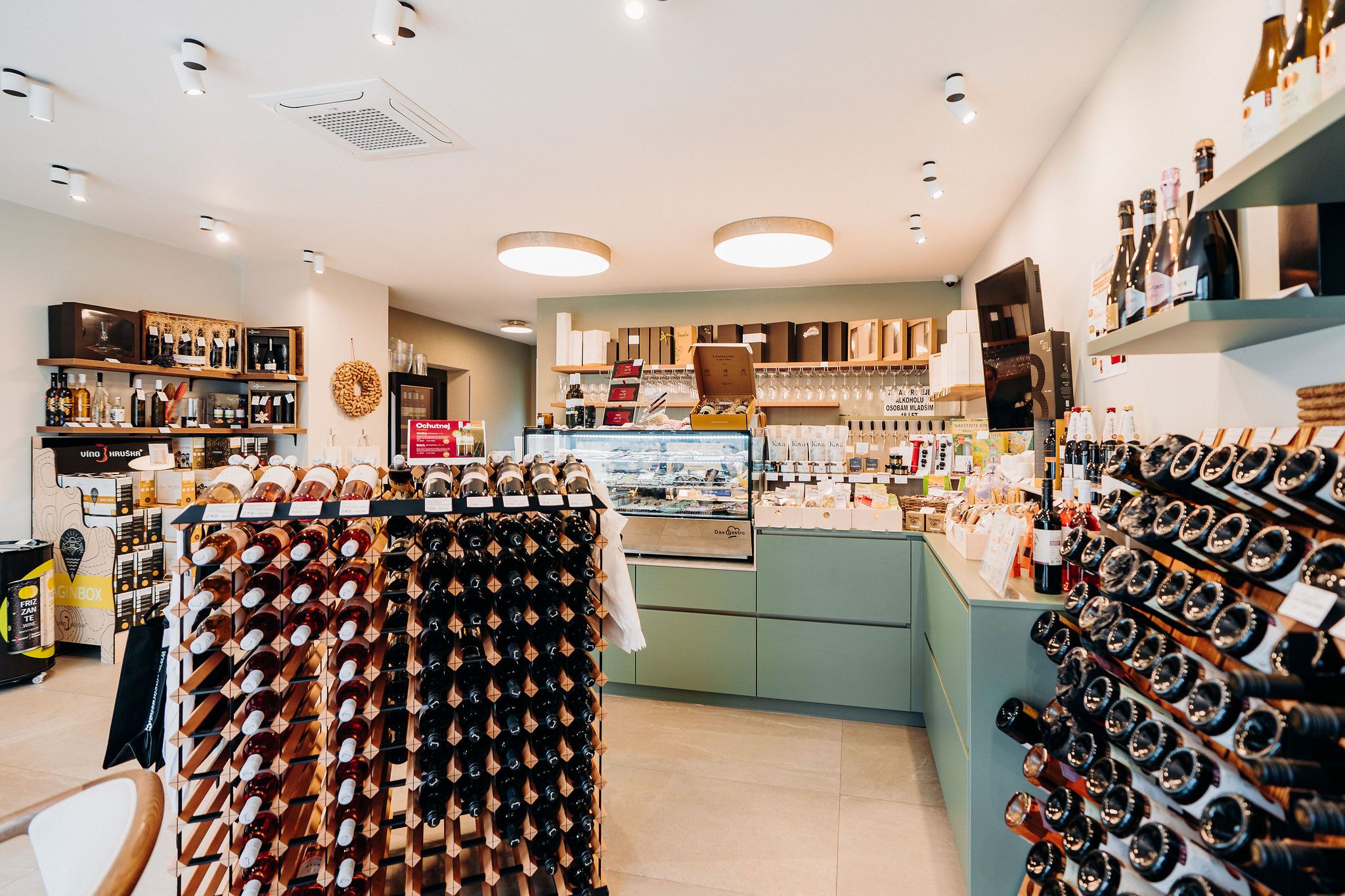 Muzyka na tarasie VÍNO HRUŠKA z zespołem LOVE BAND