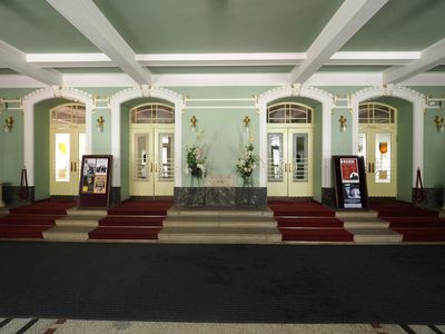 INTROSPEKCJA CZYLI POZA GRANICAMI INTUICJI – WERNISAŻ – Teatr Miejski w Jabloncu nad Nisą