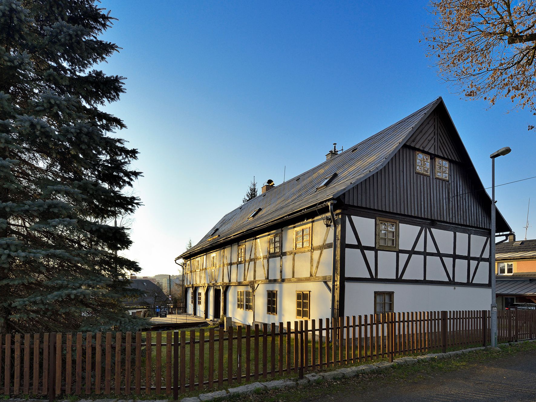 Open gallery