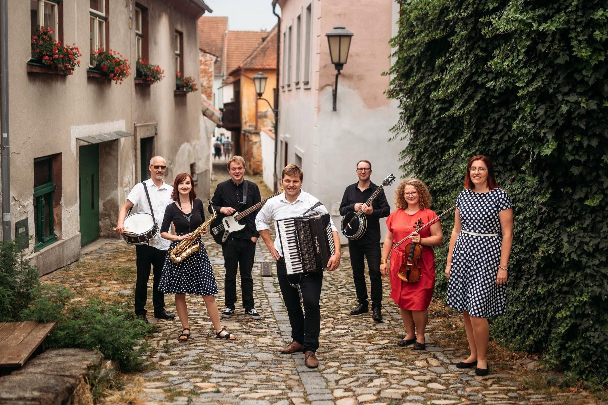 Meckie Messer Klezmer Band