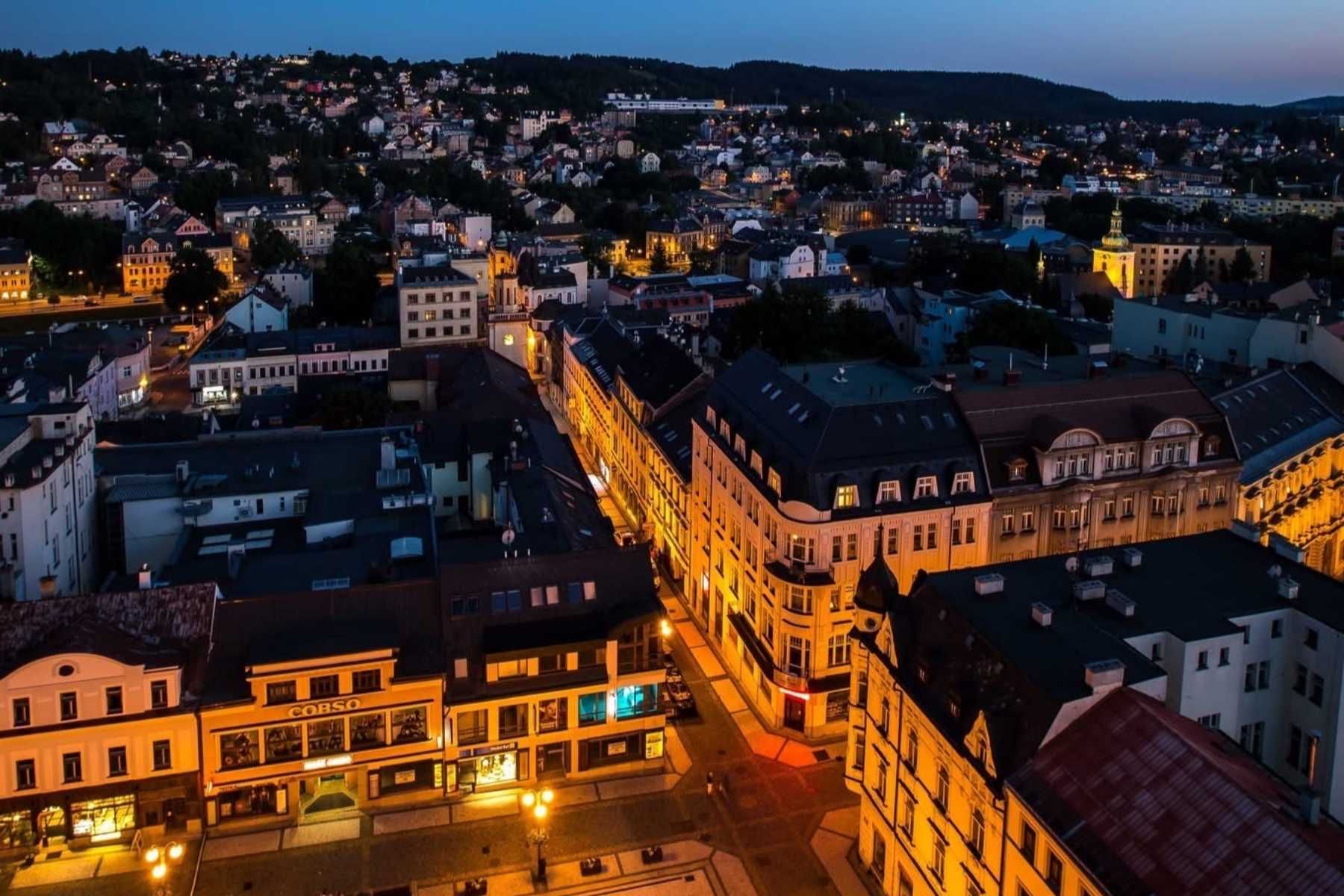 Wieczorny Jablonec widziany z wieży ratusza (Noc Muzeów)