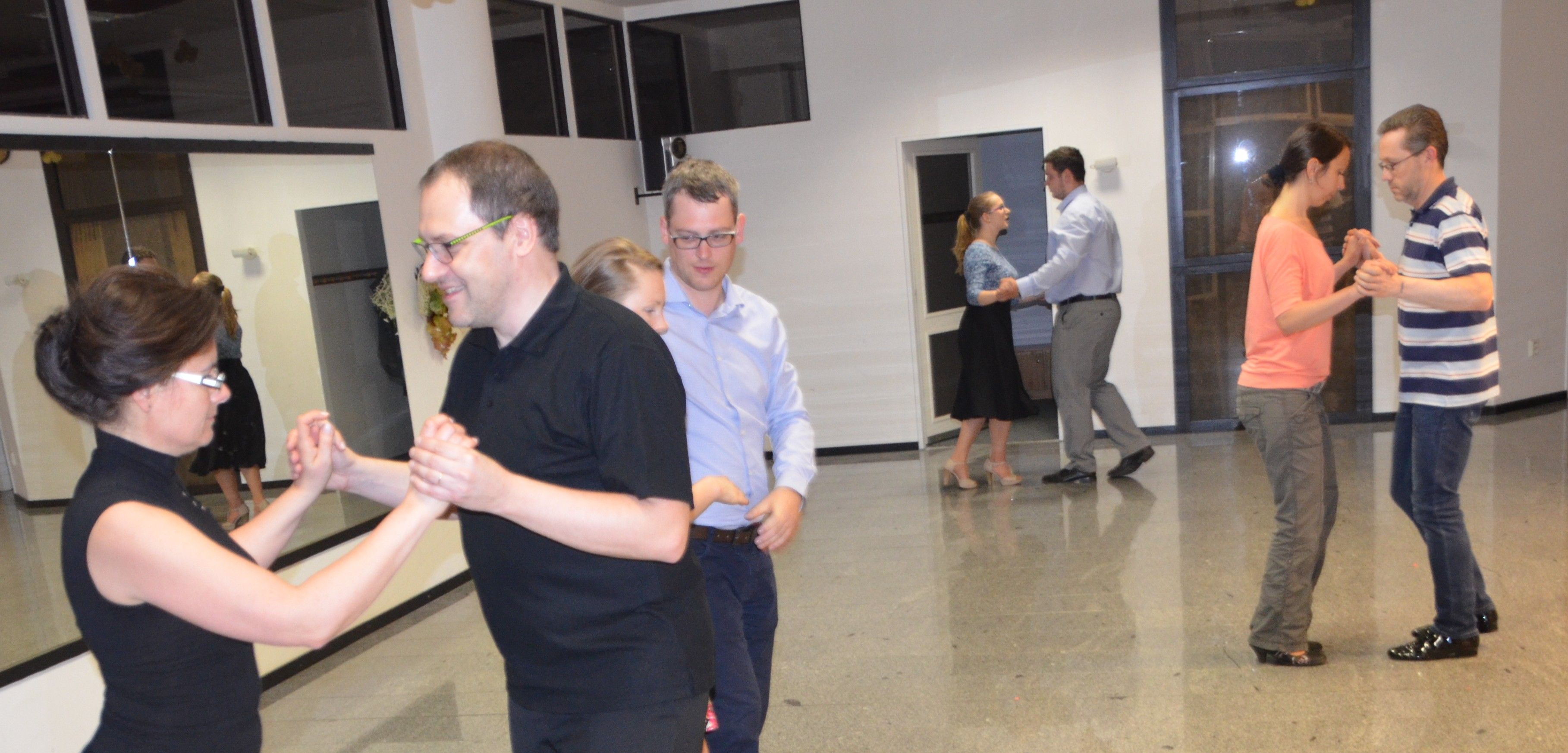 Předvánoční tančírna