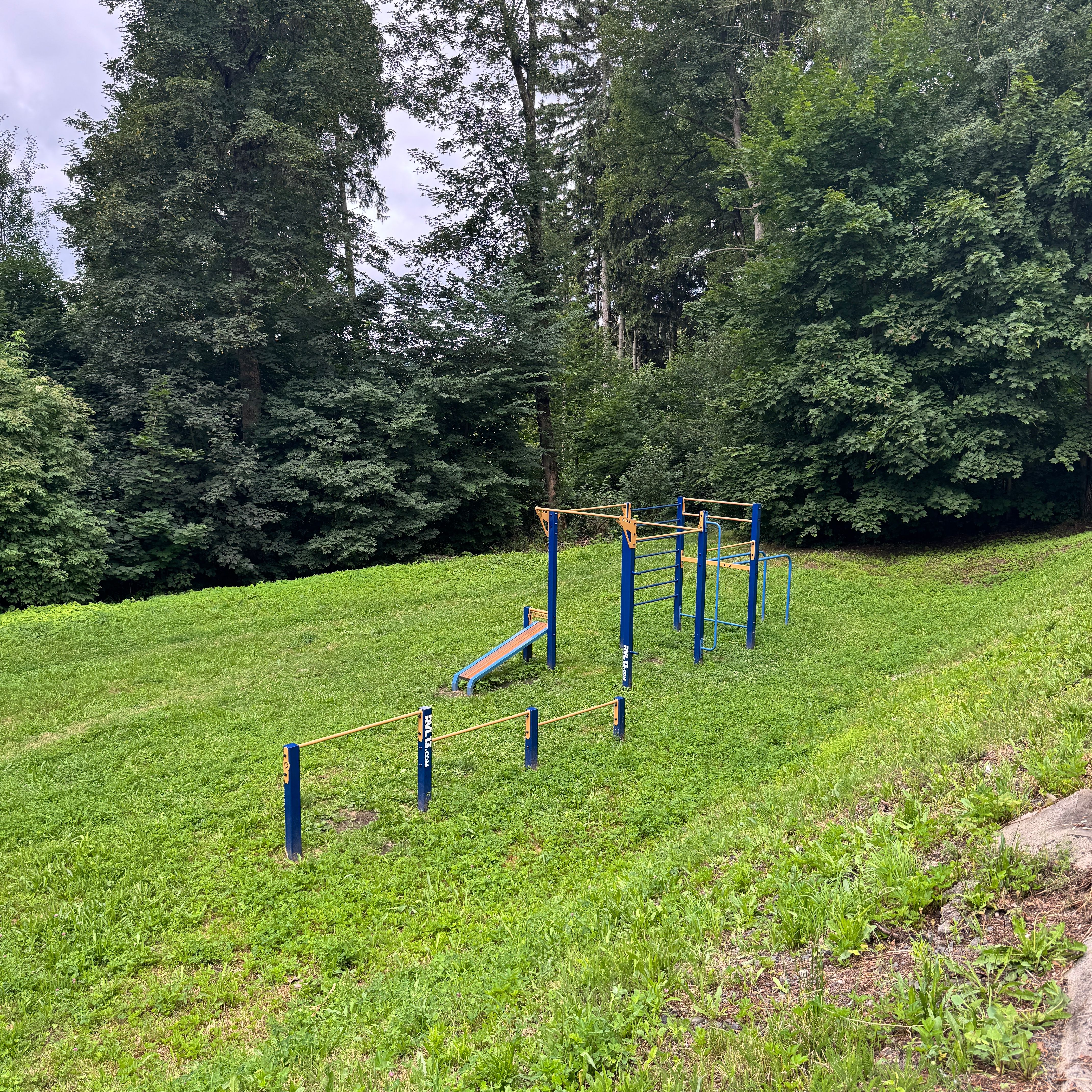 Workoutové hřiště - Jablonec n/N, Na Roli