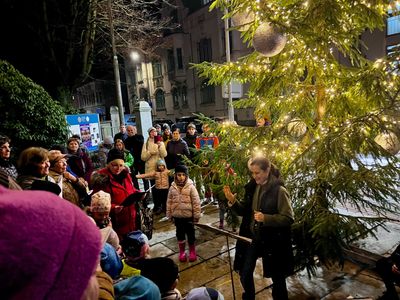 THE CZECH REPUBLIC SINGS CHRISTMAS CAROLS –