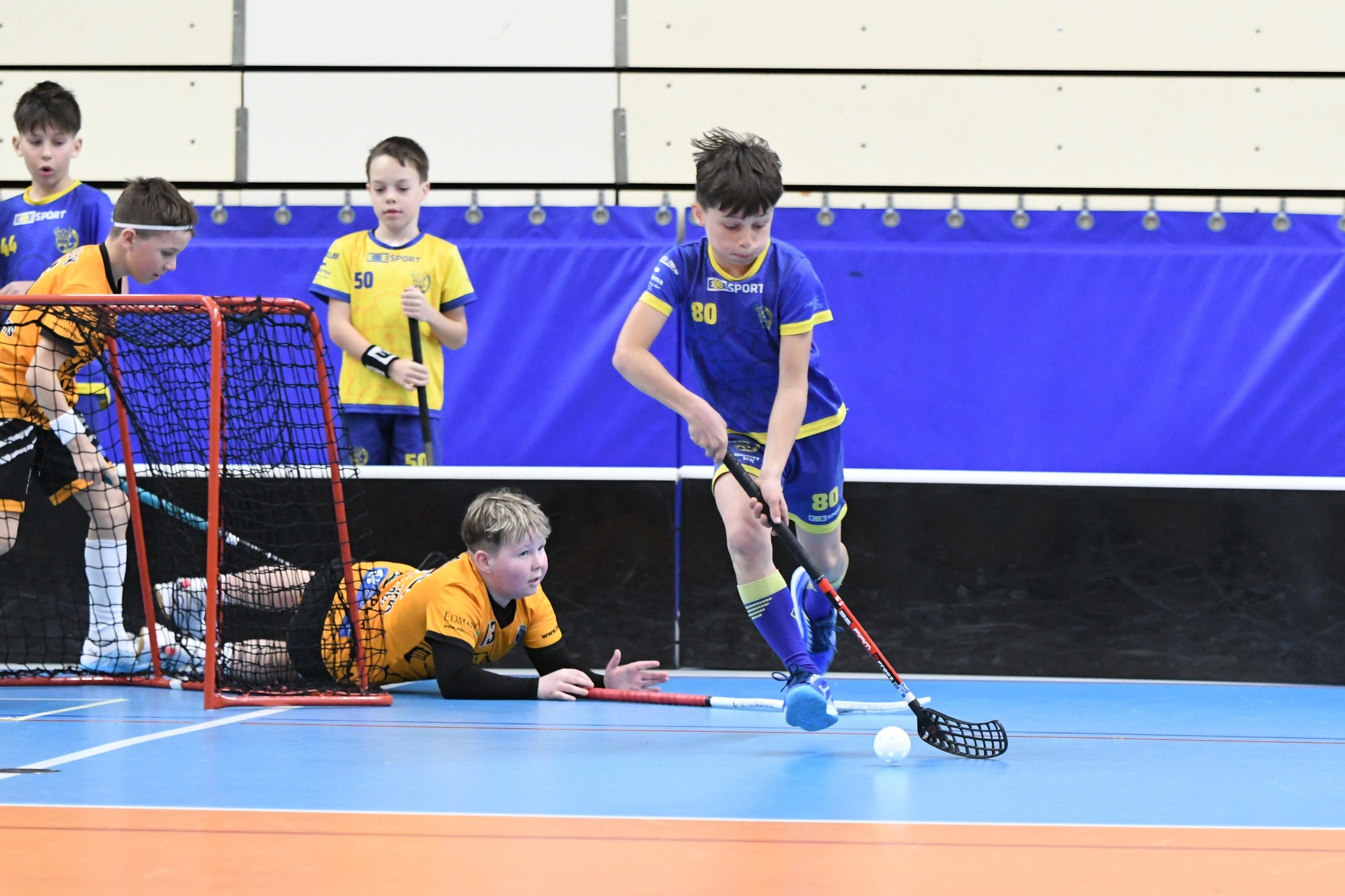 Floorball-Wettbewerb für jüngere Schüler