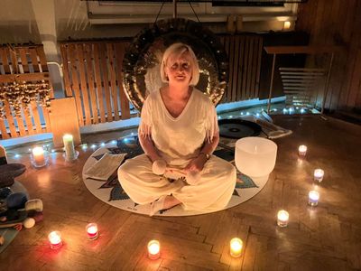 GONGOVÁ LÁZEŇ - terapie – JINÁ HUŤ a Kavárna cHuť