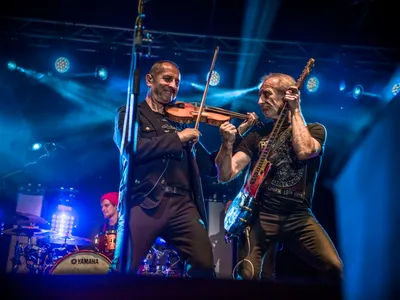 Čechomor Kooperativa Tour – Eurocentre