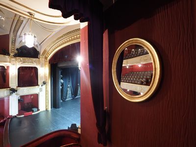 PAINTINGS - LACE - JEWELLERY - OPENING – Municipal Theatre Jablonec nad Nisou