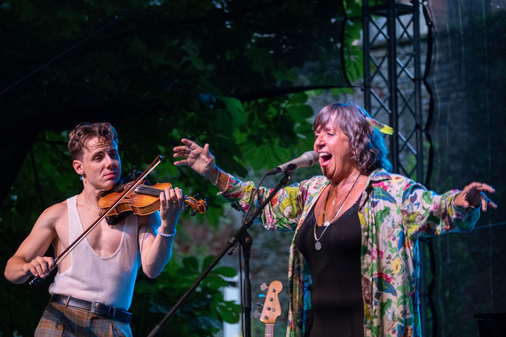 Bára Hrzánová & Condurango