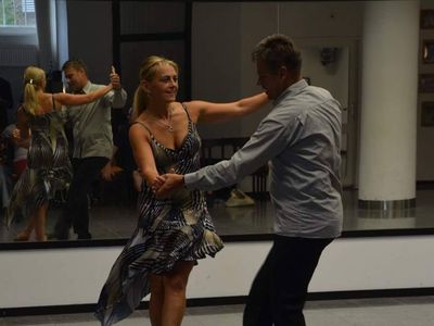 Dance for adults on Sundays – Topdance dance school